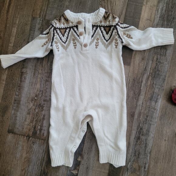 Baby Clothing Lot (5 outfits) 3-6 mo Winter Season Old Navy, PJ Place, Chick Pea - Picture 2 of 11